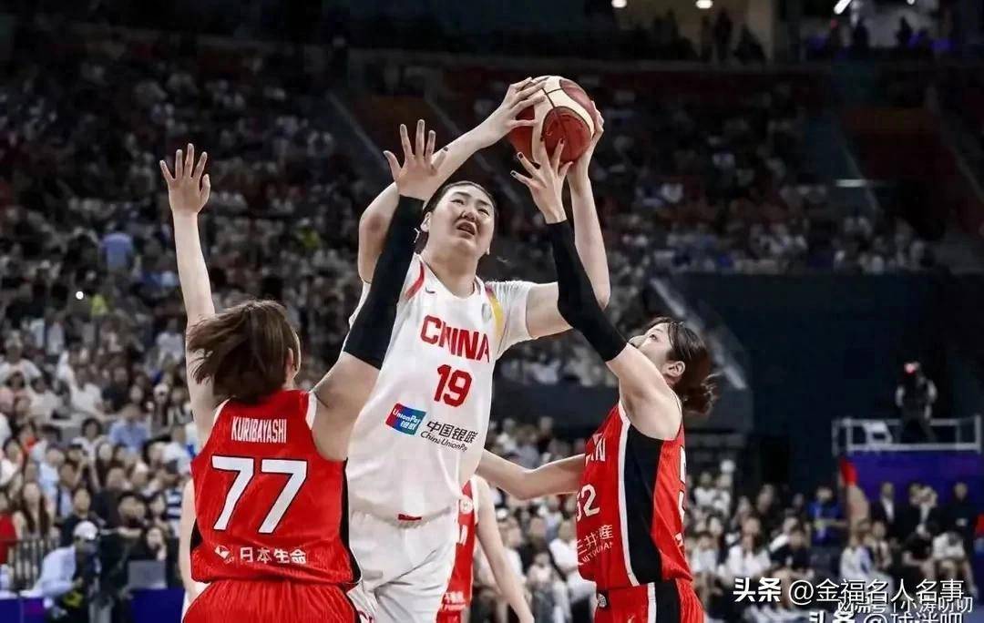 包含拜仁教练压力巨大！，莱万多夫斯基遭遇二十持续失利引发球迷热议的词条